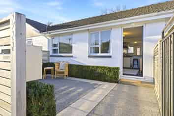 2/22 Holly Road, Saint Albans
