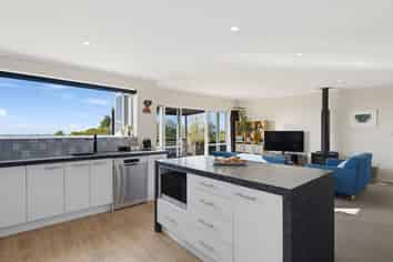 104b Awanuiarangi Road, Pikowai