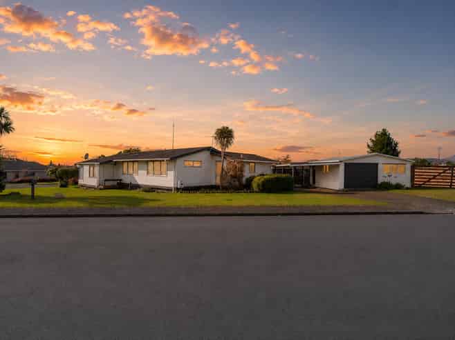 2 Bata Place, Pomare
