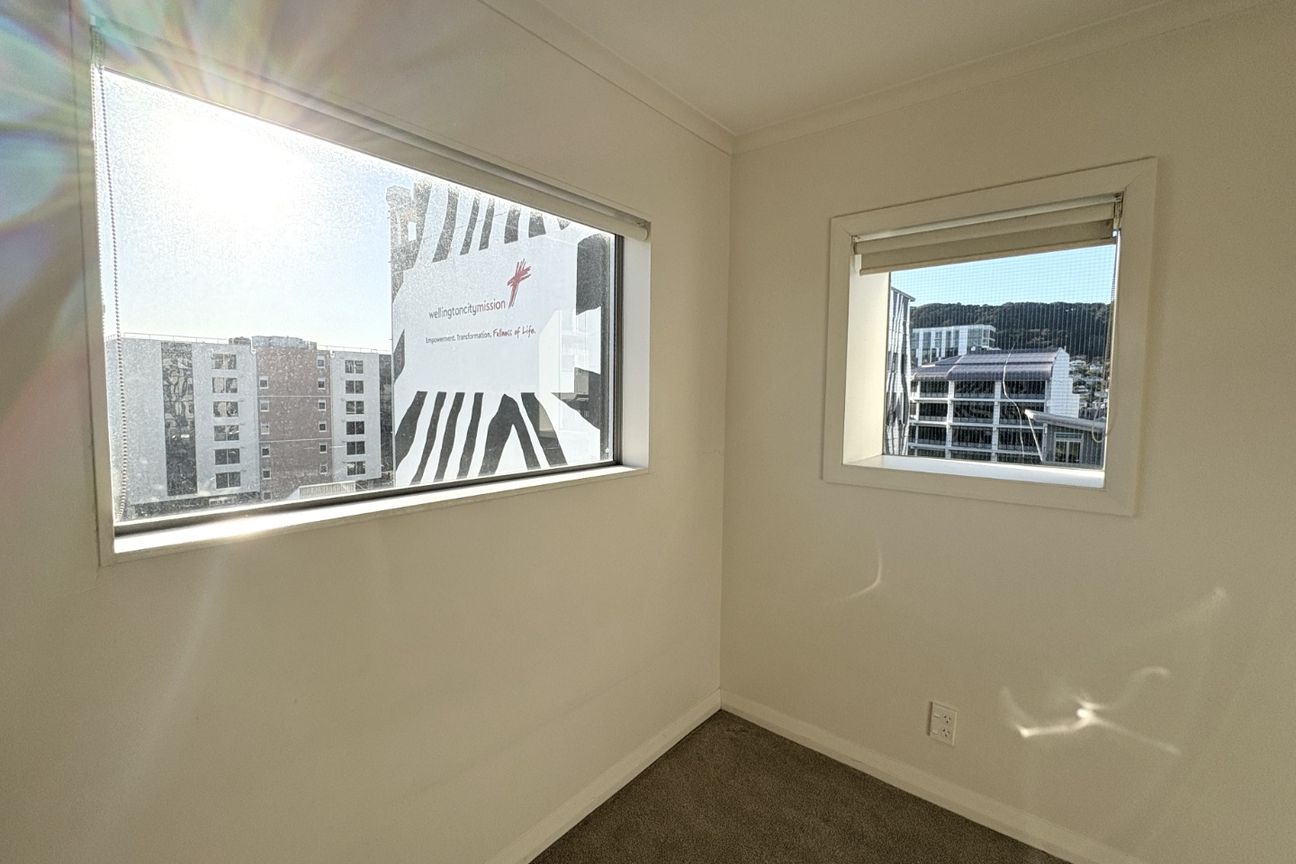 First Week Rent Free! 2-Bedroom Apartment in the Heart of Wellington City - Vista 5