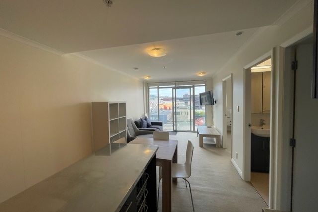 First Week Rent Free! 2-Bedroom Apartment in the Heart of Wellington City - Więcej