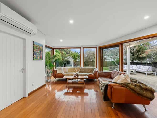 122 Esplanade, Sumner