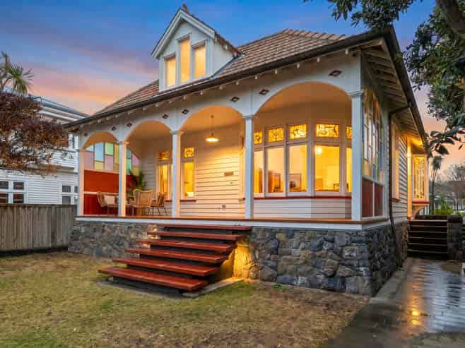 122 Esplanade, Sumner