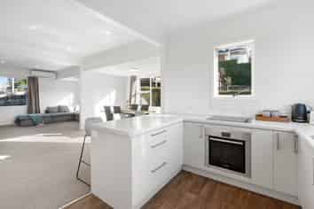 98 Lynn Street, Wakari