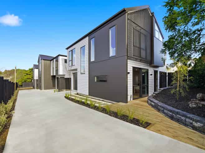Lot 1-3/52 Lynden Avenue, Hillcrest