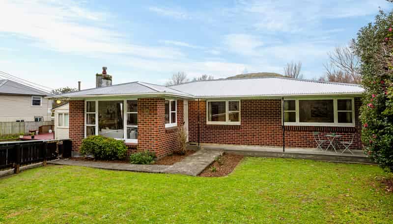 296 Main Road, Tawa