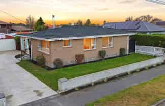 274 Lake Terrace Road, Shirley