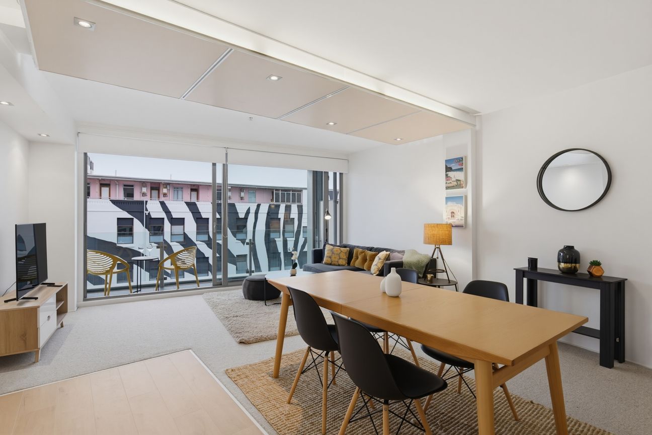 Northfacing Sunny CBD apartment at a great price! - Vista 6