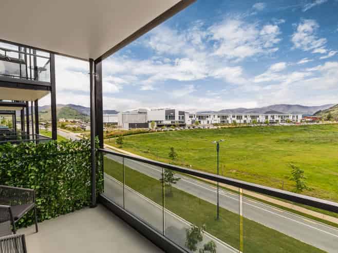 205/34 Red Oaks Drive, Frankton
