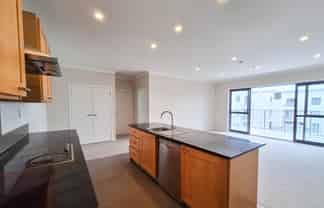 205/2 Gracechurch Drive, Flat Bush