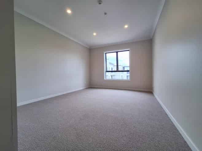 205/2 Gracechurch Drive, Flat Bush