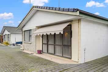 16B Grey Street, Glenholme
