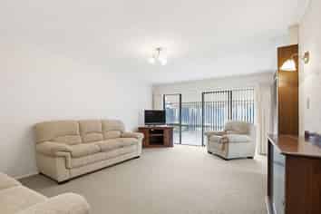 16B Grey Street, Glenholme