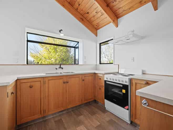 8 Chequers Avenue, Chartwell
