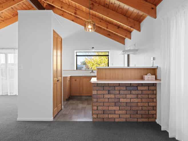 8 Chequers Avenue, Chartwell