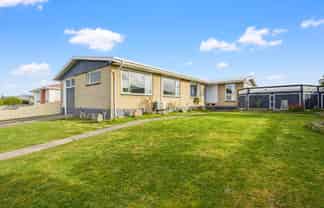 231 Conyers Street, Strathern
