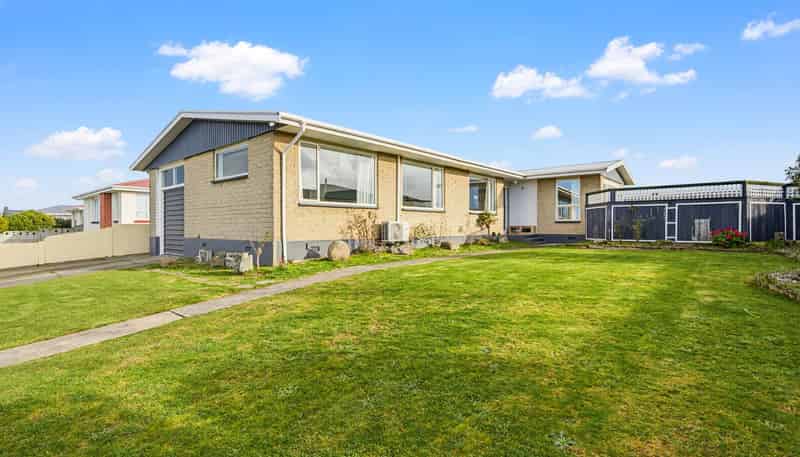 231 Conyers Street, Strathern
