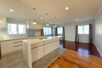4031A Great North Road, Glen Eden