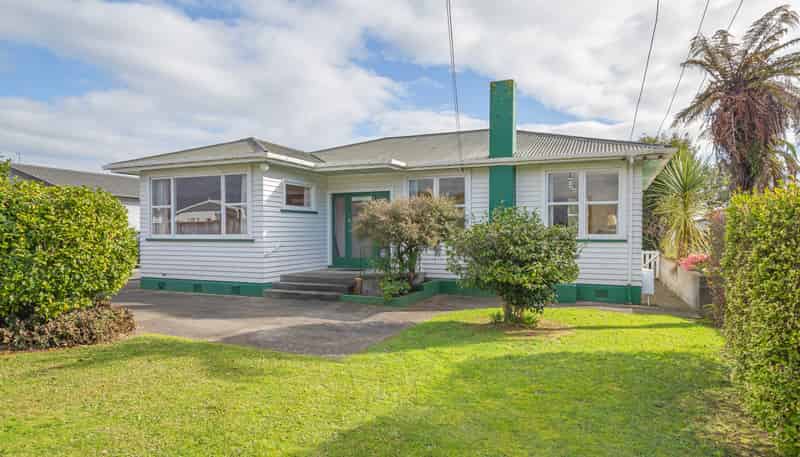 115 Bartholomew Road, Levin
