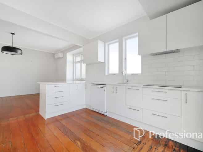18 Walmer Road, Point Chevalier