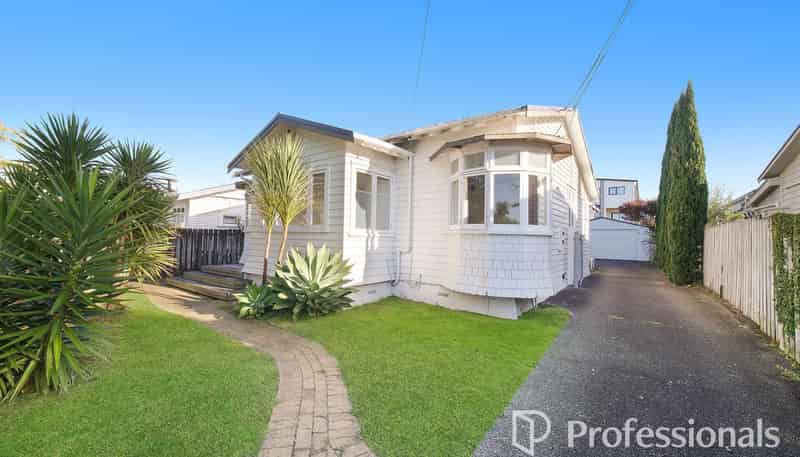 18 Walmer Road, Point Chevalier