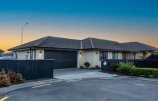 10 Carmello Grove, Richmond