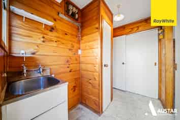 1 Woontons Lane, Titirangi