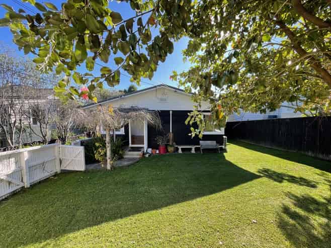 10B Second Avenue, Devonport