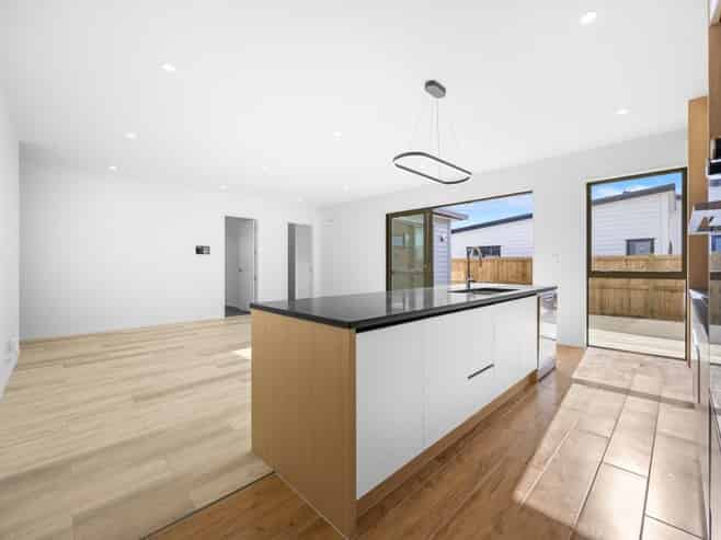 13 Tuwai Crescent, Opaheke