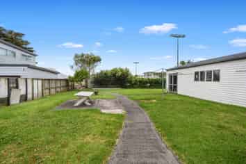 9 Vanguard Road, Kelston
