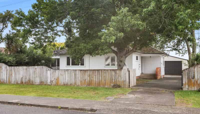 9 Vanguard Road, Kelston