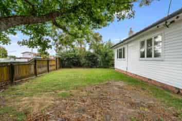 9 Vanguard Road, Kelston
