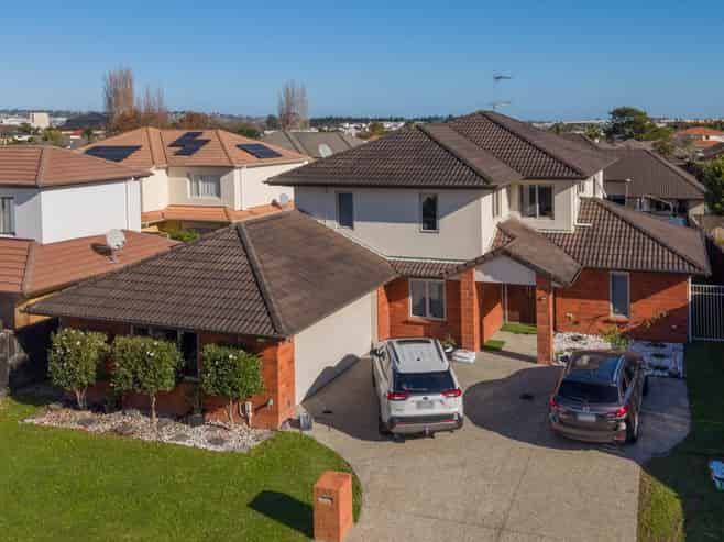 4 Banshire Close, Flat Bush