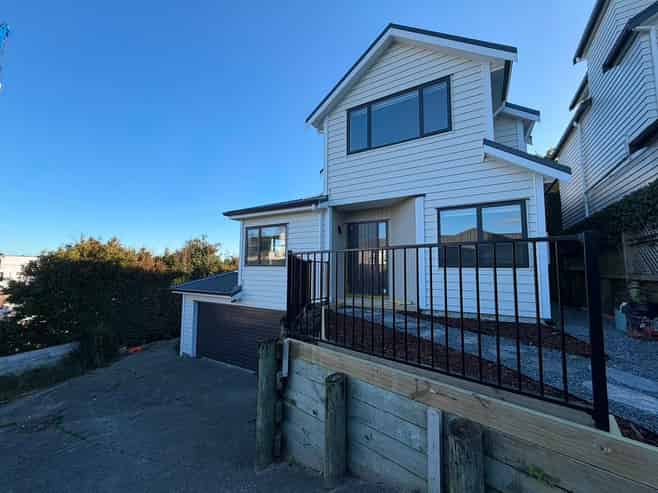 3/47 Waimarie Street, St Heliers