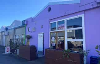 Funky Cafe Space in Hamilton East