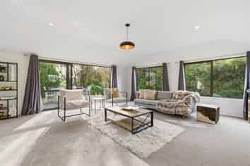 222 Chain Hills Road, Fairfield