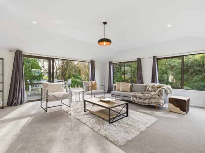 222 Chain Hills Road, Fairfield