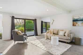 222 Chain Hills Road, Fairfield