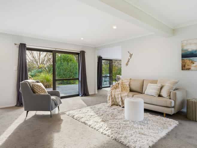 222 Chain Hills Road, Fairfield