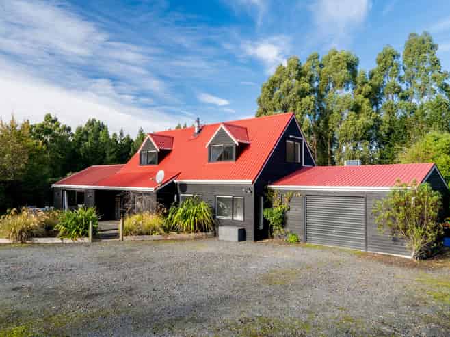 222 Chain Hills Road, Fairfield