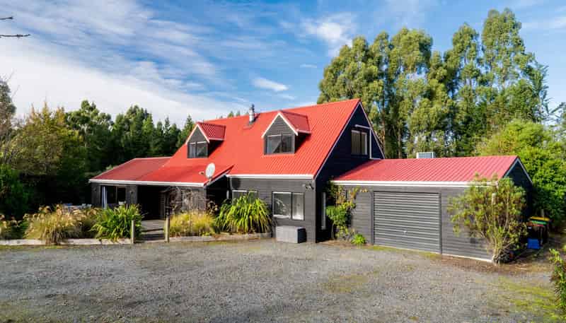 222 Chain Hills Road, Fairfield