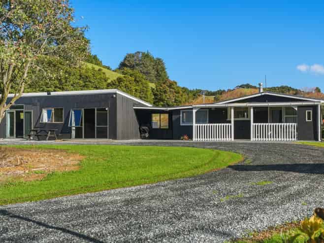 126 Peria Road, Peria