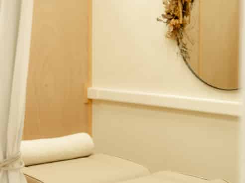 Established beauty studio in the Mount