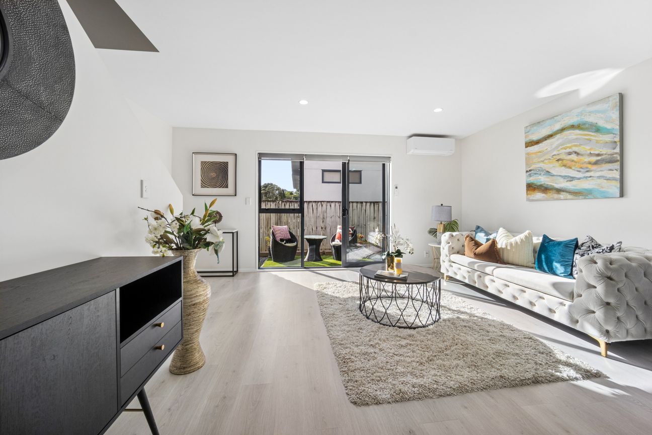 Secure & Easy-Care Living in Avondale - Mehr