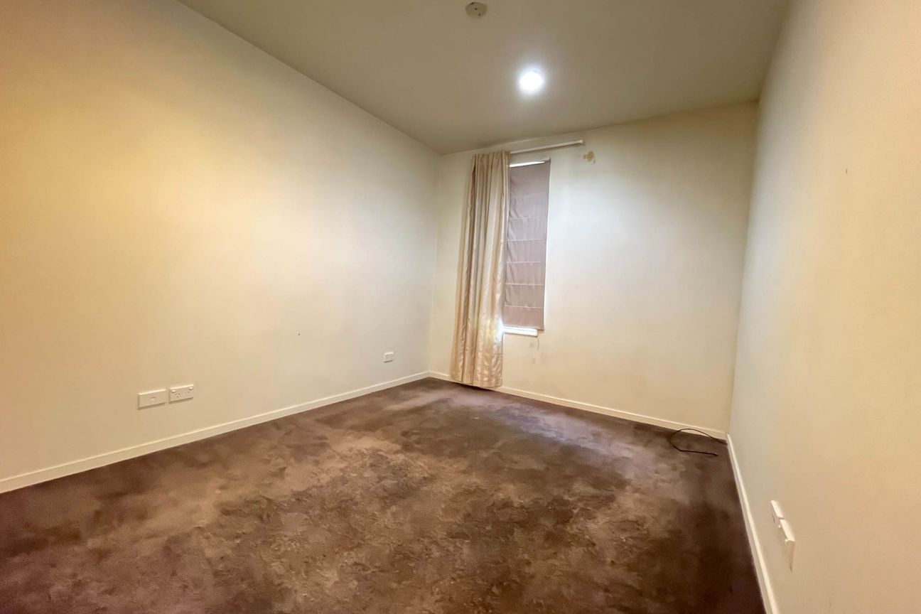 2 level unit home in Mount Wellington!! - Więcej