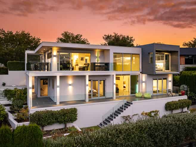 7 Golf View Close, Fairhall