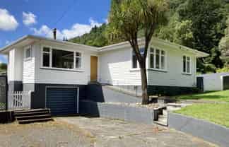 16 Lincoln Street, Picton
