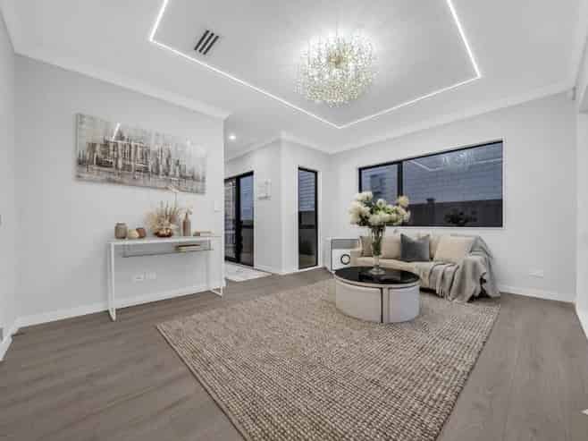 13 Mill Hill Close, Flat Bush
