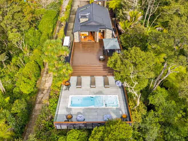 33 Kohu Road, Titirangi