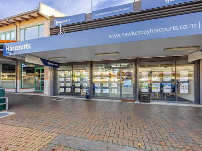 Freehold investment or development opportunity